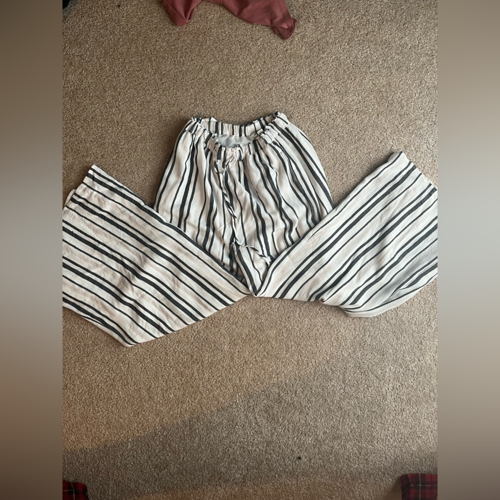 American Eagle Striped Pants